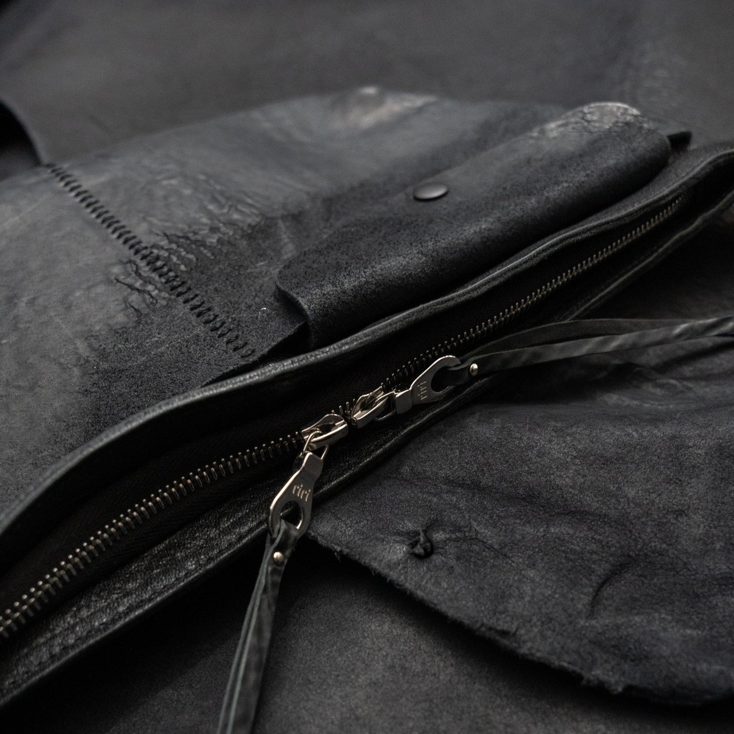 Porta Messenger Crossbody Bag (Horsehide Black)