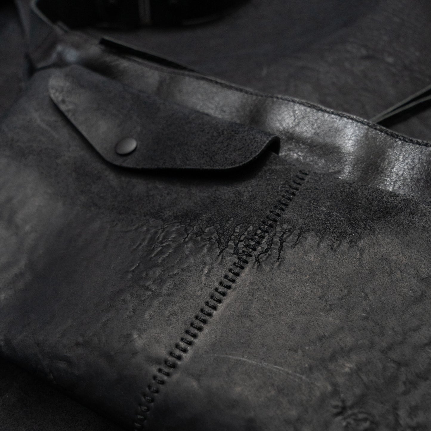 Porta Messenger Crossbody Bag (Horsehide Black)