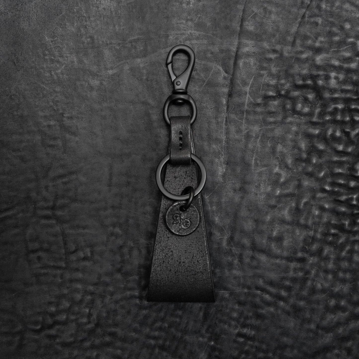 Triada Keychain (Horsehide Black)