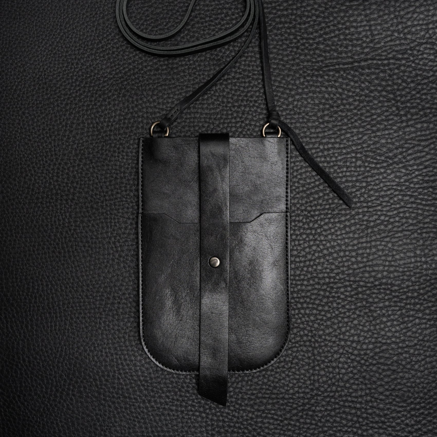 Viaje Travel Pouch (Smooth Horsehide Black)