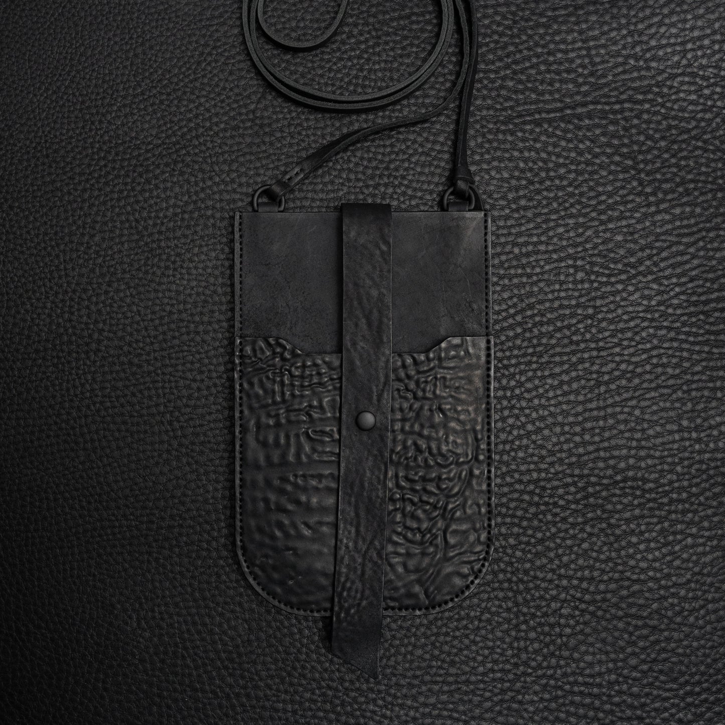 Viaje Travel Pouch (Reverse Culatta Black)