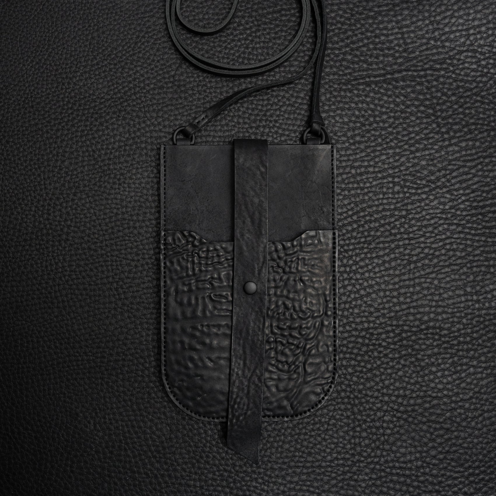 Viaje Travel Pouch (Reverse Culatta Black)