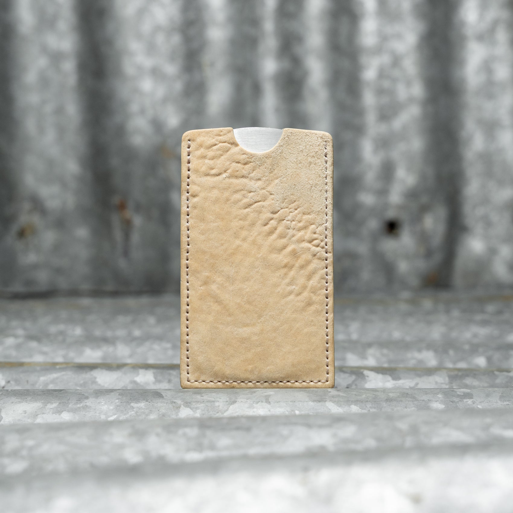 BEARD COMB & SLEEVE (REVERSE CULATTA DIRTY WHITE)