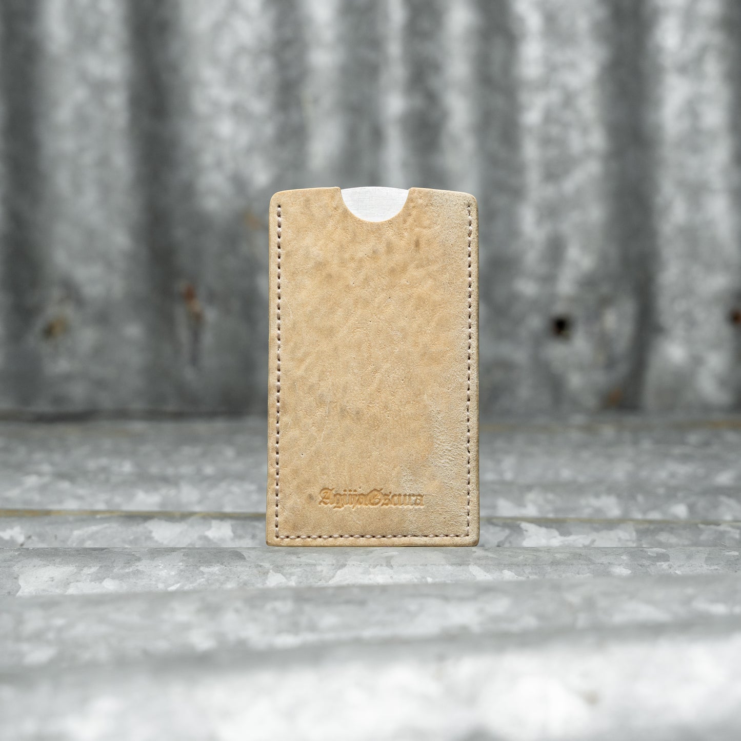 BEARD COMB & SLEEVE (REVERSE CULATTA DIRTY WHITE)