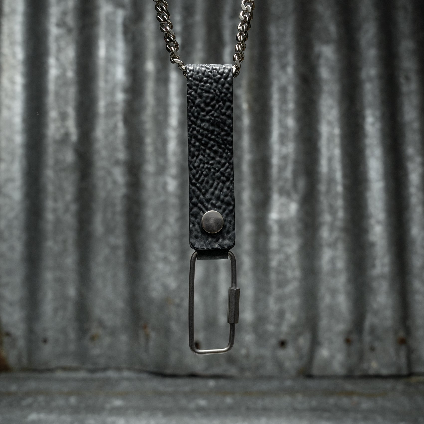 SNAP KEY CHAIN (REVERSE CULATTA BLACK)
