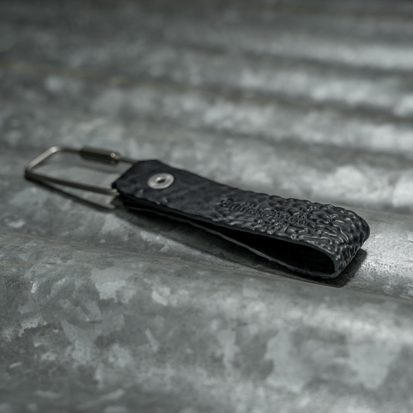 SNAP KEY CHAIN (REVERSE CULATTA BLACK)
