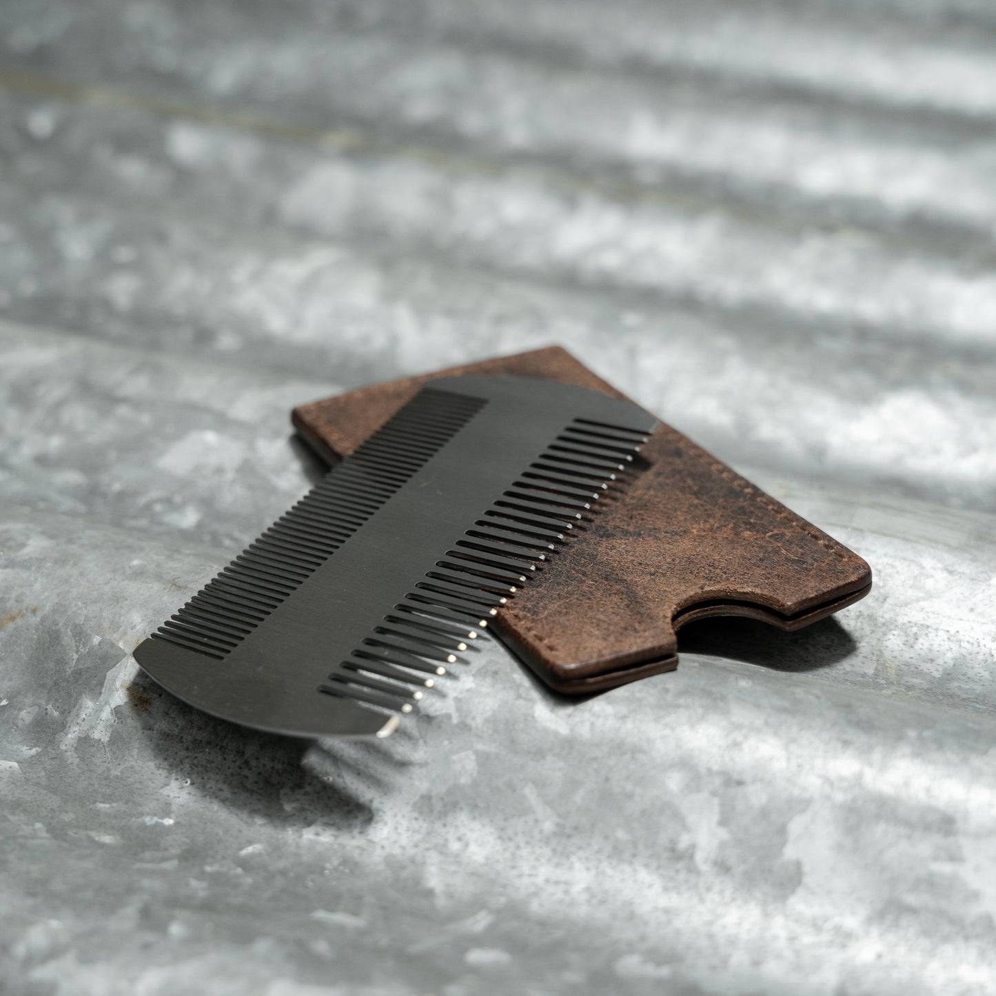 BEARD COMB & SLEEVE (MARMO BROWN)