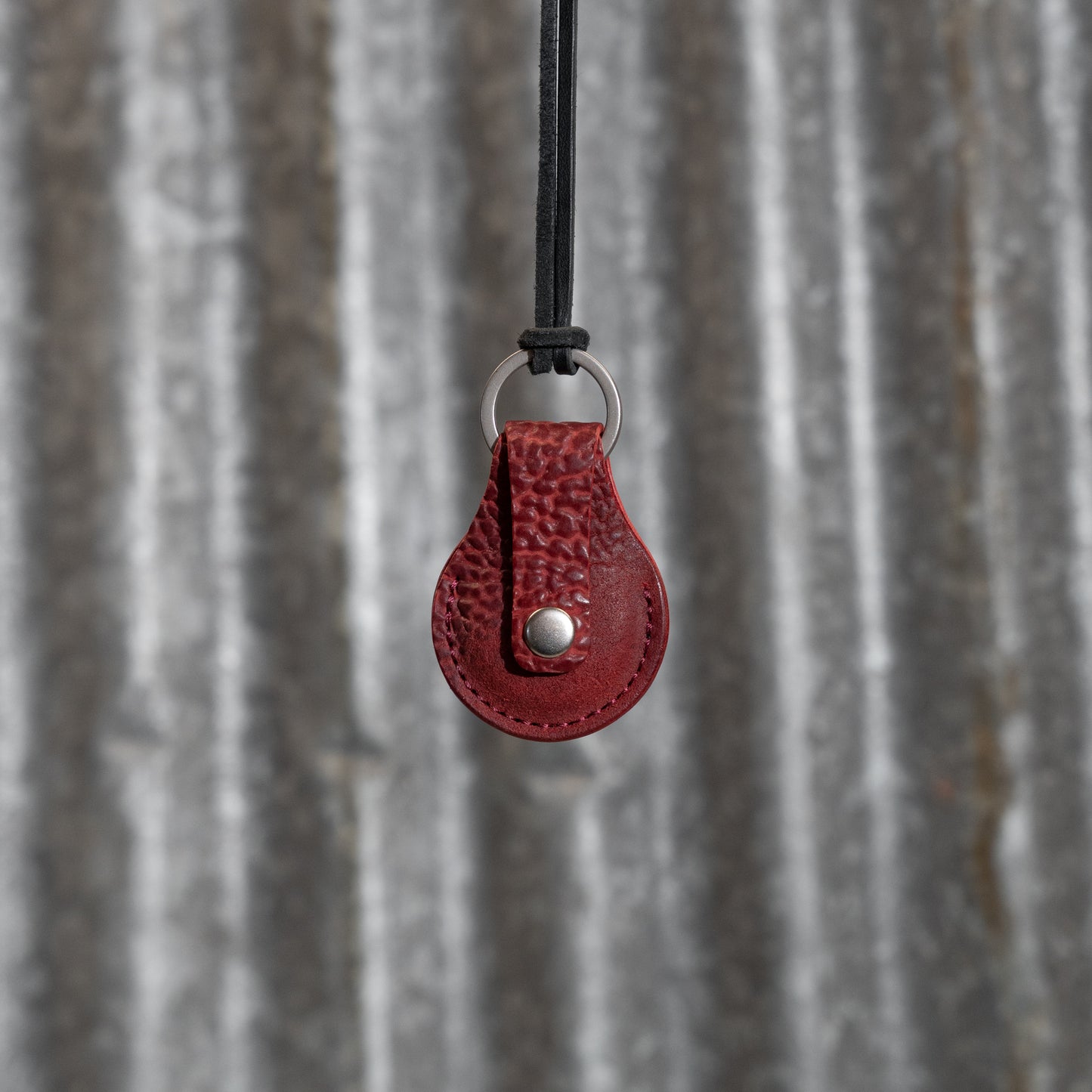 Ruta AirTag Fob (Reverse Culatta Dirty Red)
