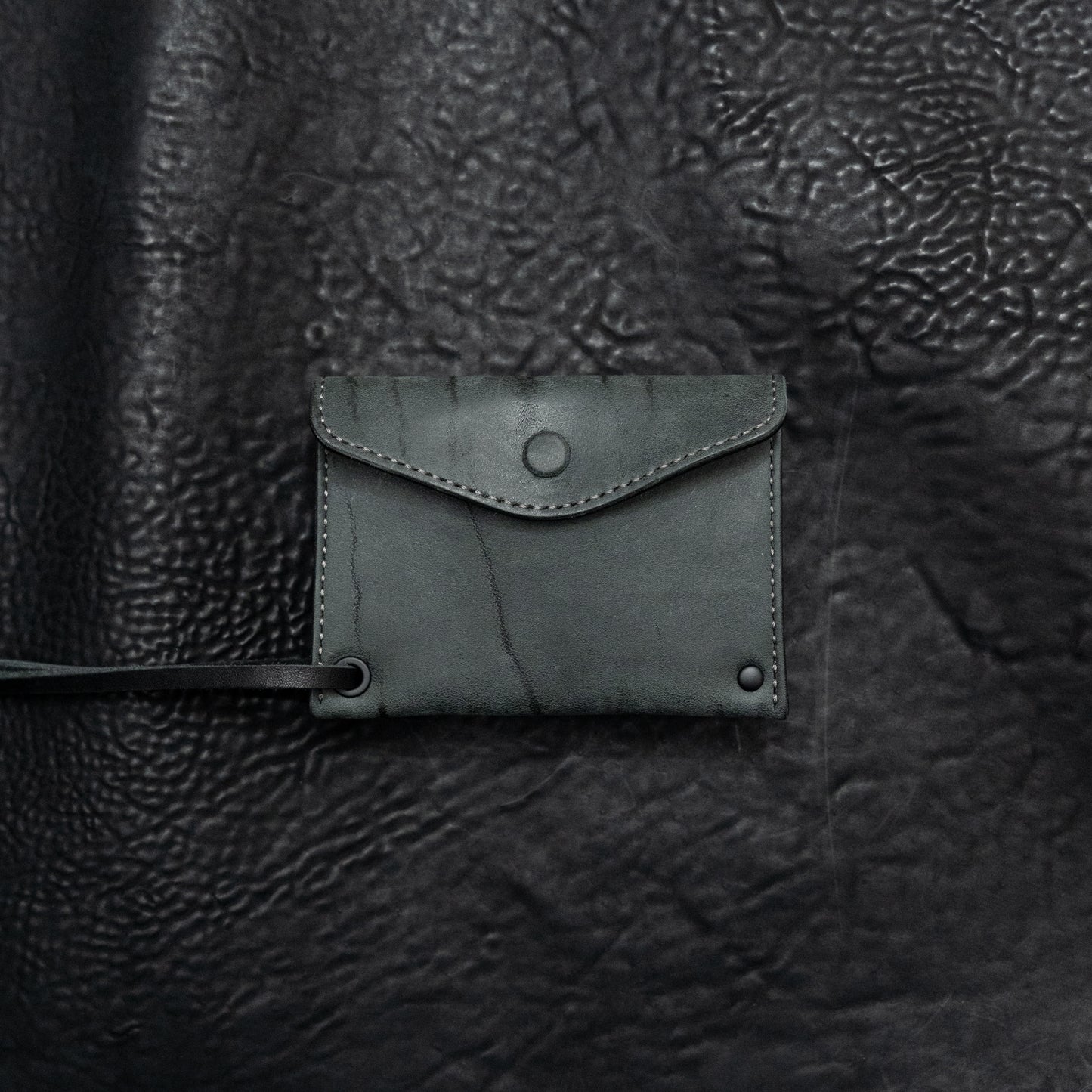 Cadena Cuero Card Holder (Wild Thing Anthracite)