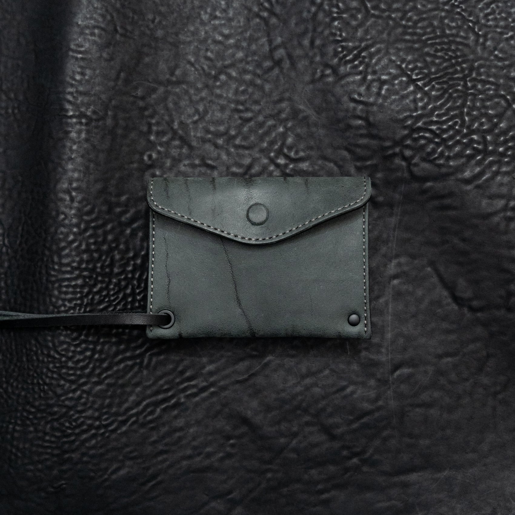 Cadena Cuero Card Holder (Wild Thing Anthracite)