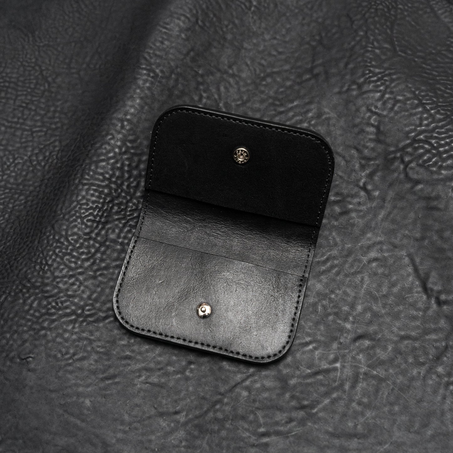 Balam Snap Card Holder (Alligator Black)