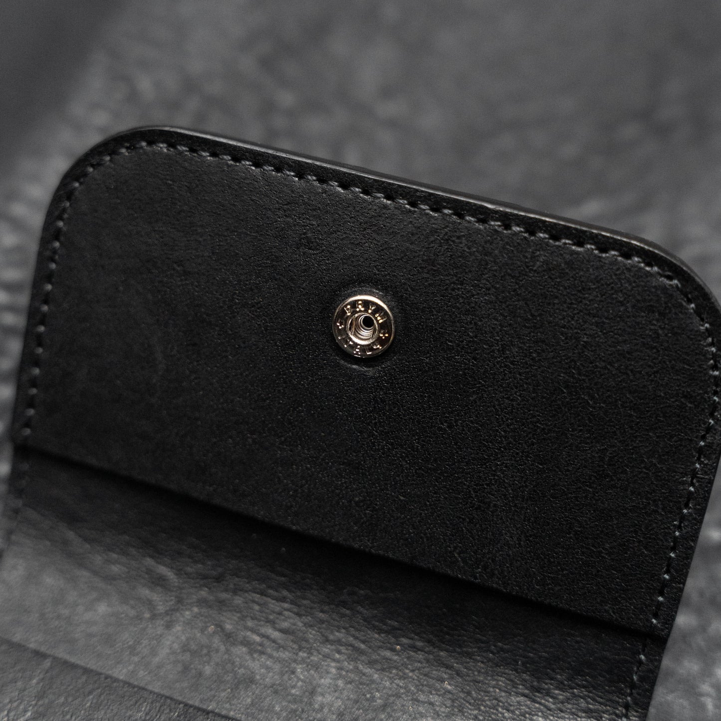 Balam Snap Card Holder (Alligator Black)