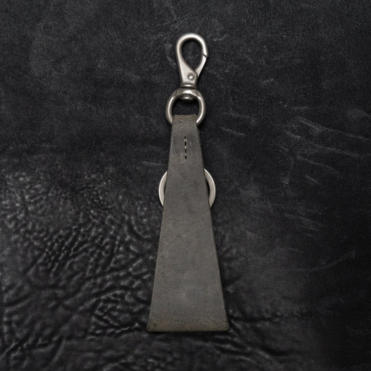 Triada Keychain (Horse Culatta Gray)