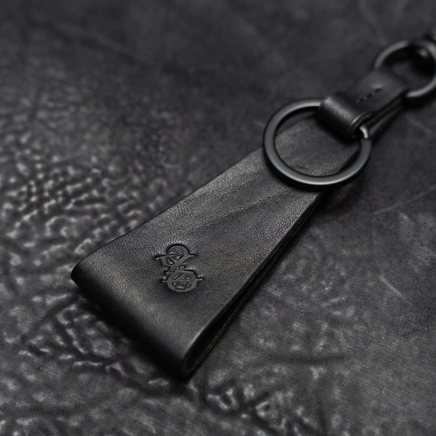Triada Keychain (Horse Culatta Black)