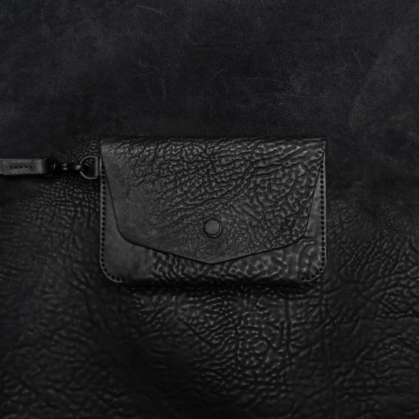 Viaje Travel Wallet (Reverse Culatta Black)