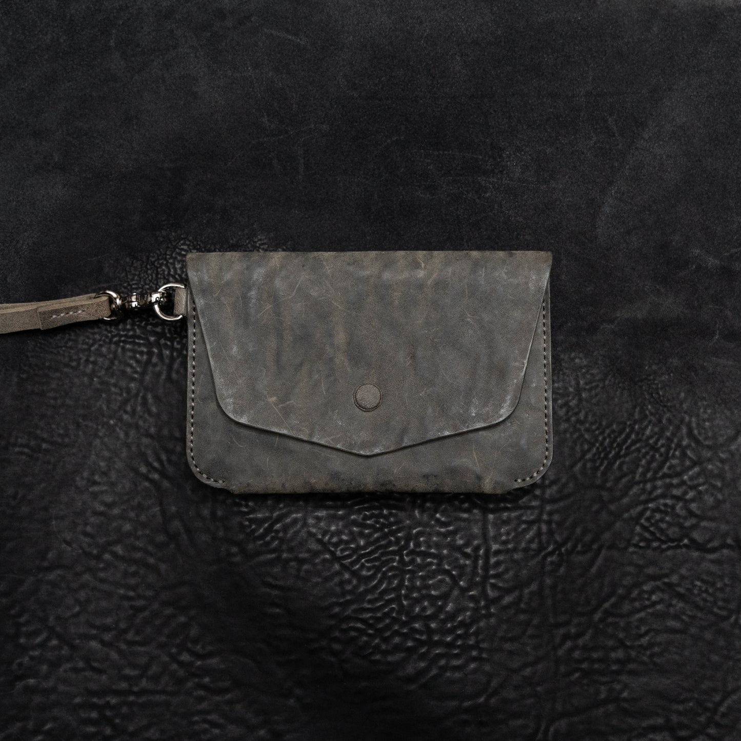 Viaje Travel Wallet (Reverse Culatta Gray)
