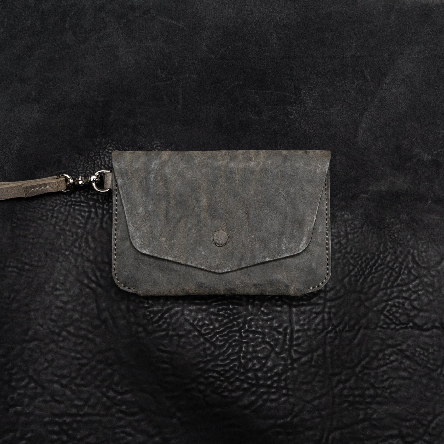 Viaje Travel Wallet (Reverse Culatta Gray)