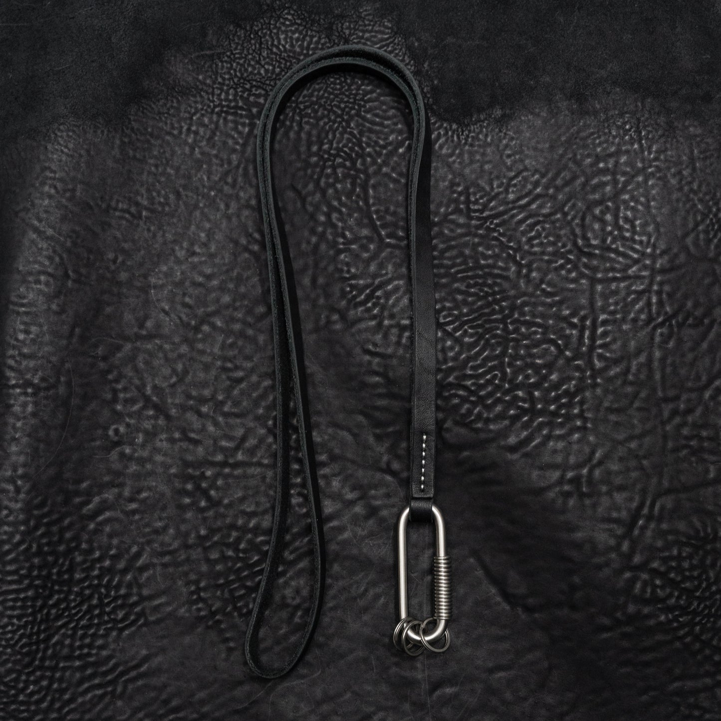 Lazo Keychain Lanyard (Reverse Culatta Black)