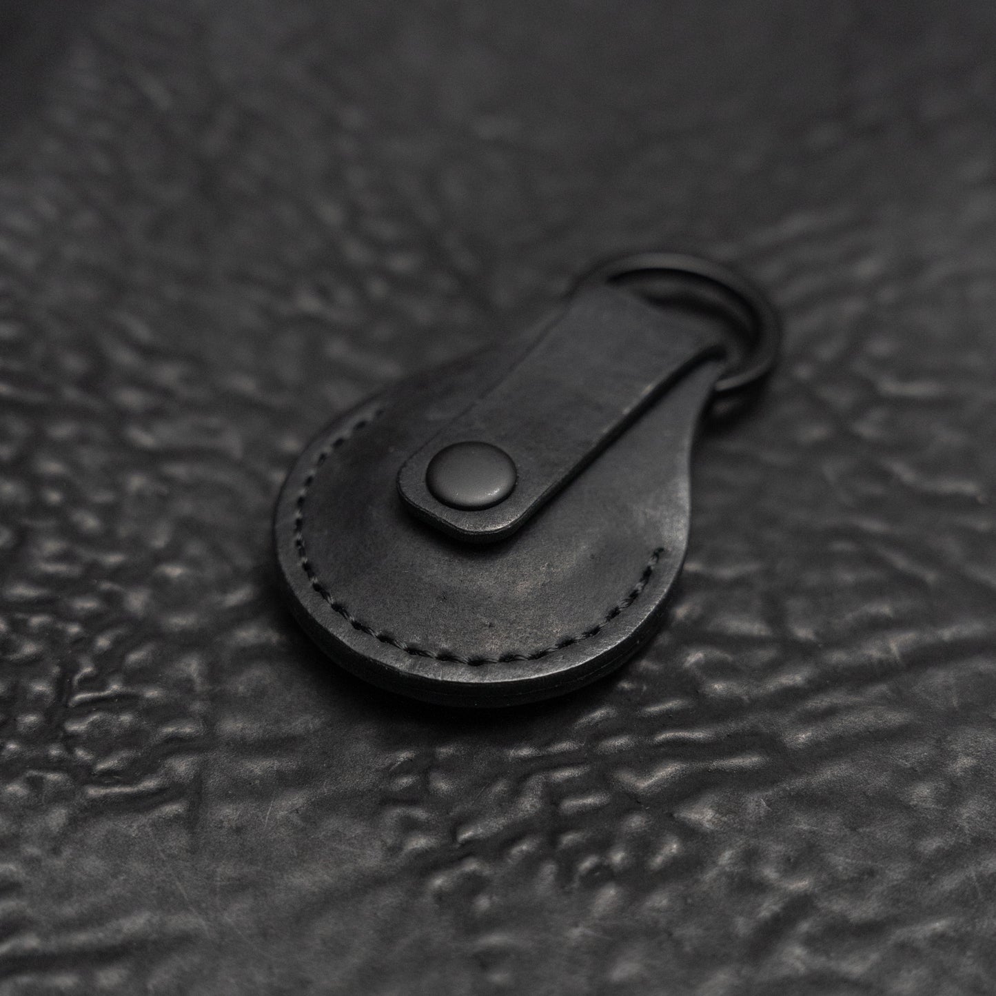 Ruta AirTag Fob (Reverse Culatta Black)