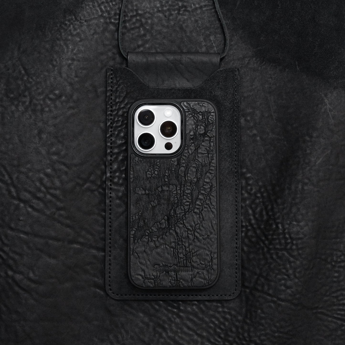 Talon Phone Pouch (Reverse Culatta Black)