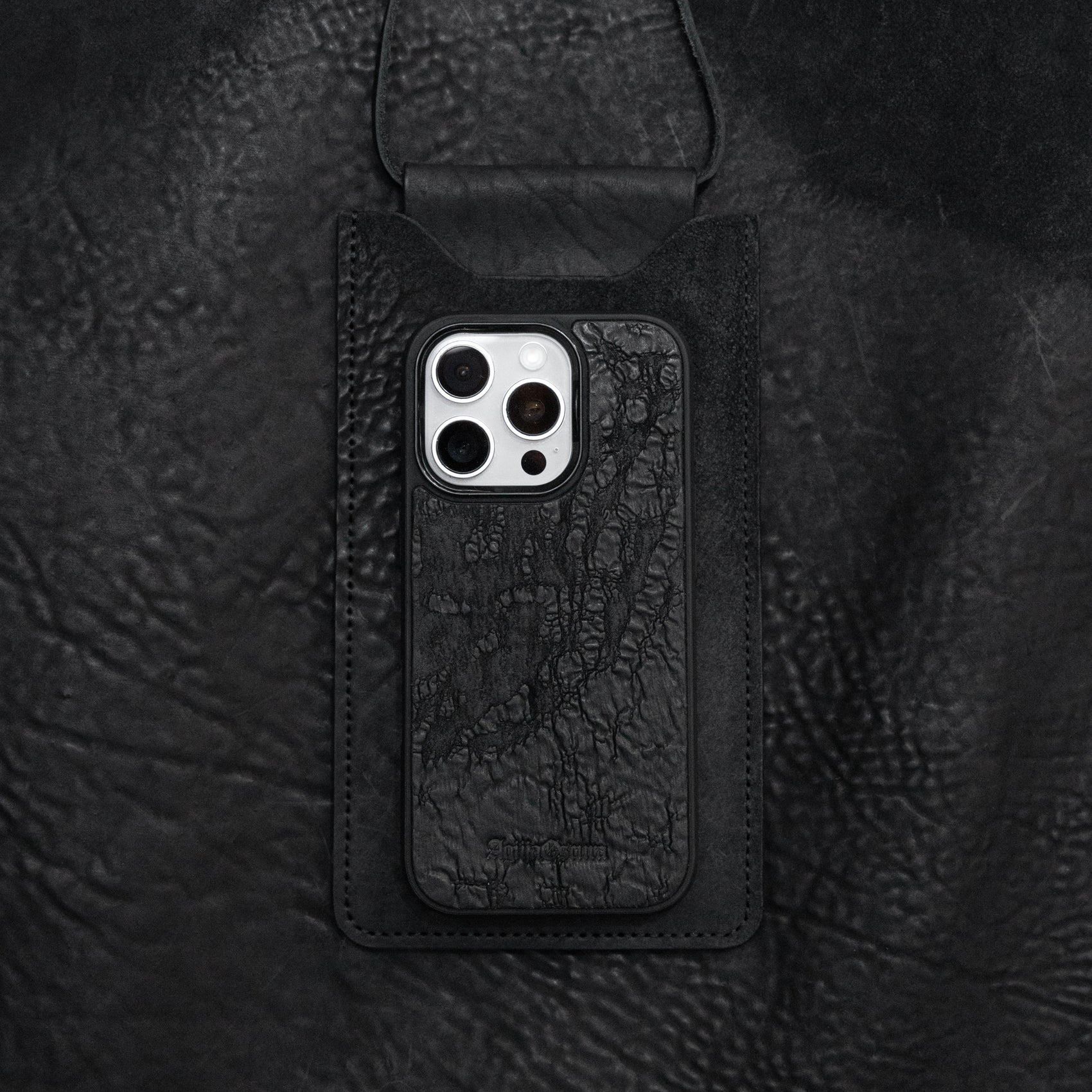 Talon Phone Pouch (Reverse Culatta Black)