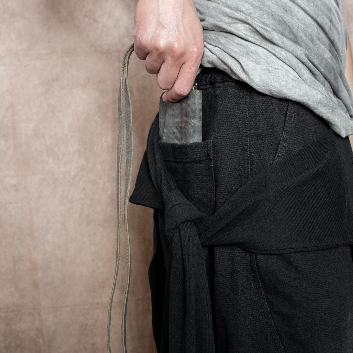 Viaje Travel Wallet (Reverse Culatta Gray)