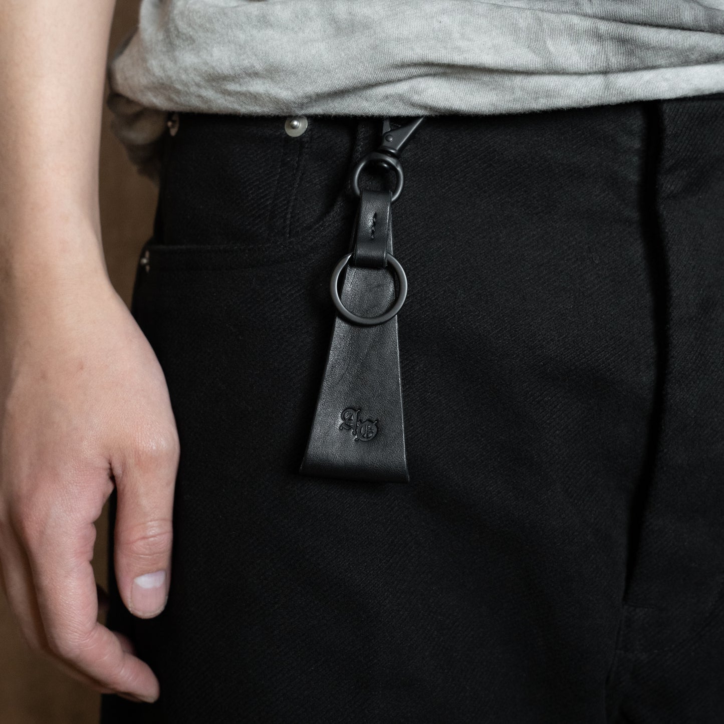 Triada Keychain (Horse Culatta Black)