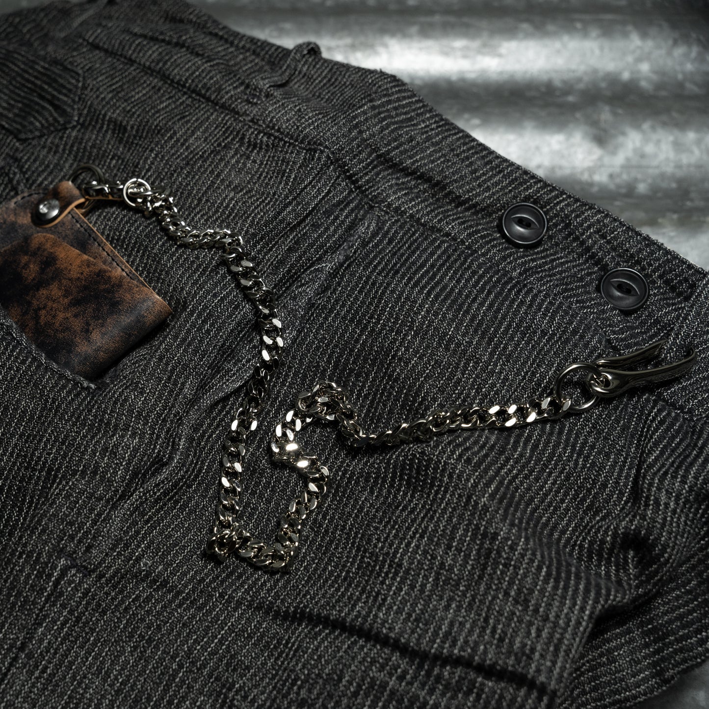 BIKER CHAIN WALLET IN SHELL CORDOVAN (MARBLED BLACK)